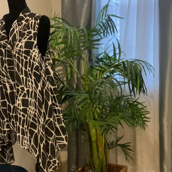 Chico’s zip front Tunic Blouse - Picture 4 of 6